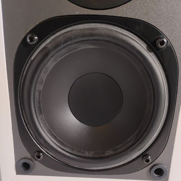 Pair Rare White Velodyne CHT-14WV Bookshelf Satellite Speakers 2002 - Picture 5 of 16